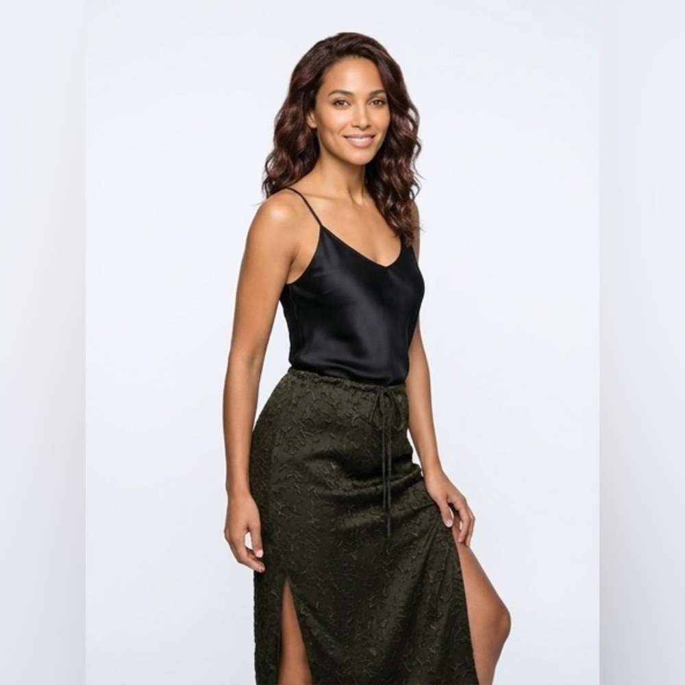 Banana Republic Dark Green Textured Pencil Skirt with slits on the sides